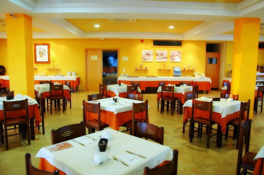 Hotel Salat Resort Боржас-Бланкас Екстер'єр фото